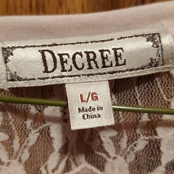 Decree Tunic - Picture 4 of 5